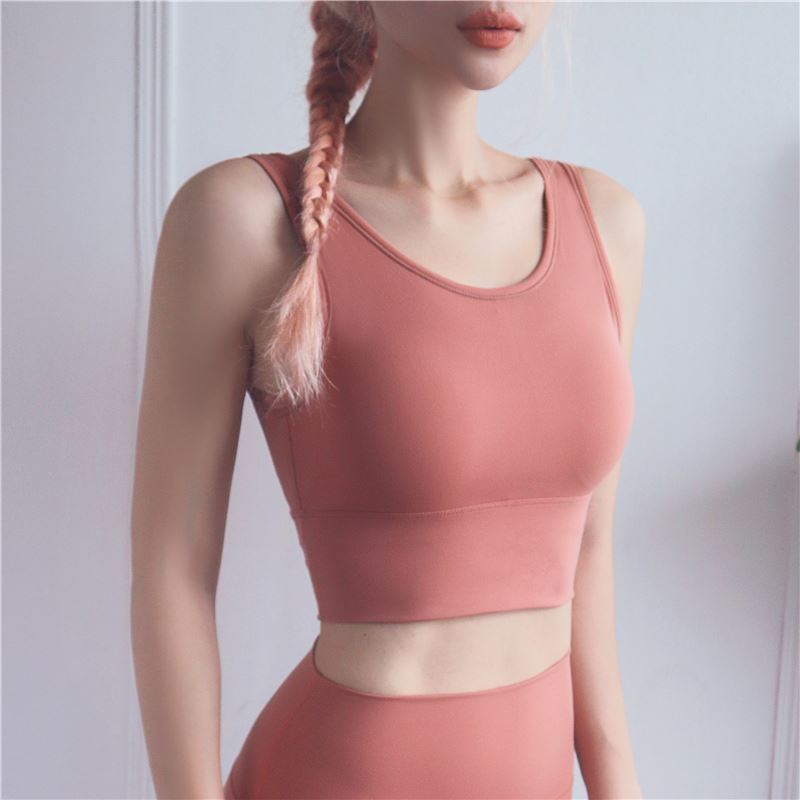 Shockproof gathered sports bra